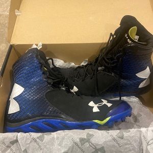Underarmour size 11 football cleats navy blue and black
